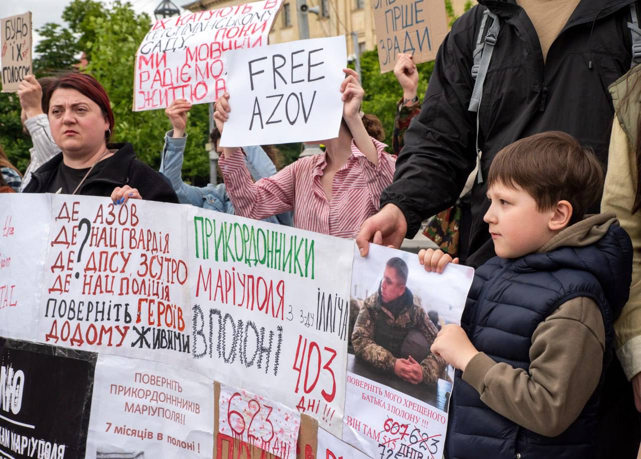 Free Mariupol Defenders